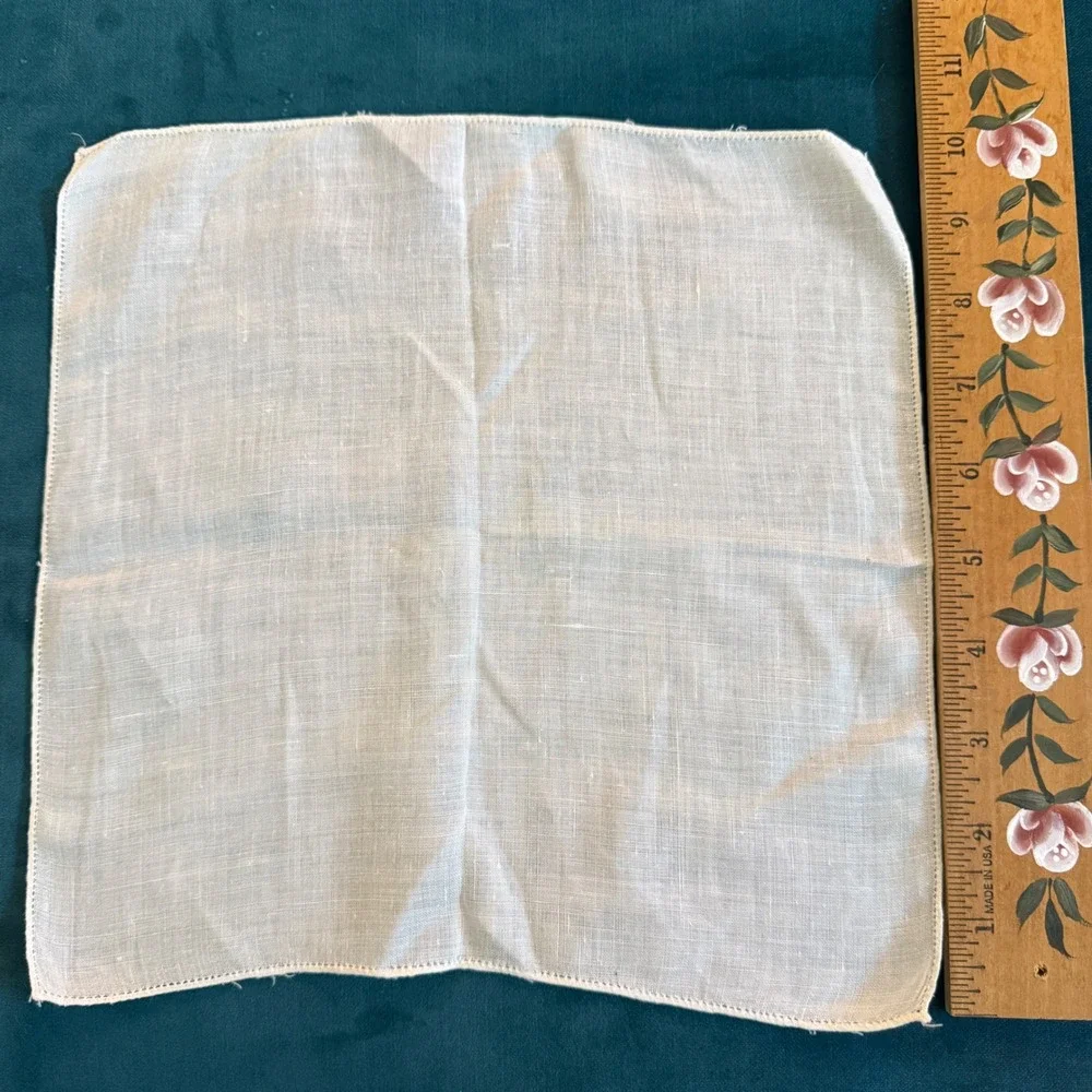 Vintage Handkerchief Embroidered Floral Lace Trim Cotton Linen Blend Set‎ of 2